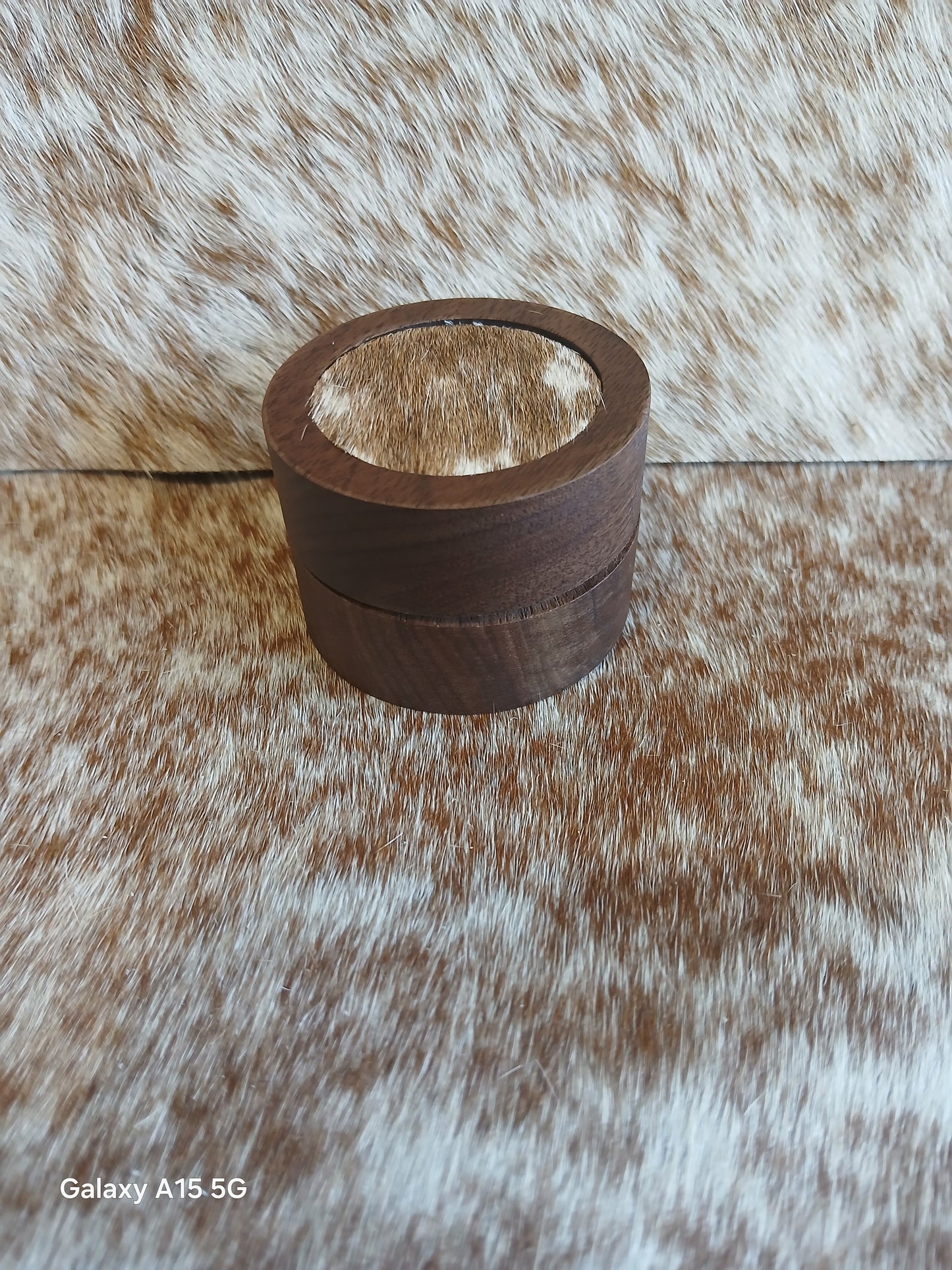 Premium Cowhide Ring Box - Elegant Jewelry Storage