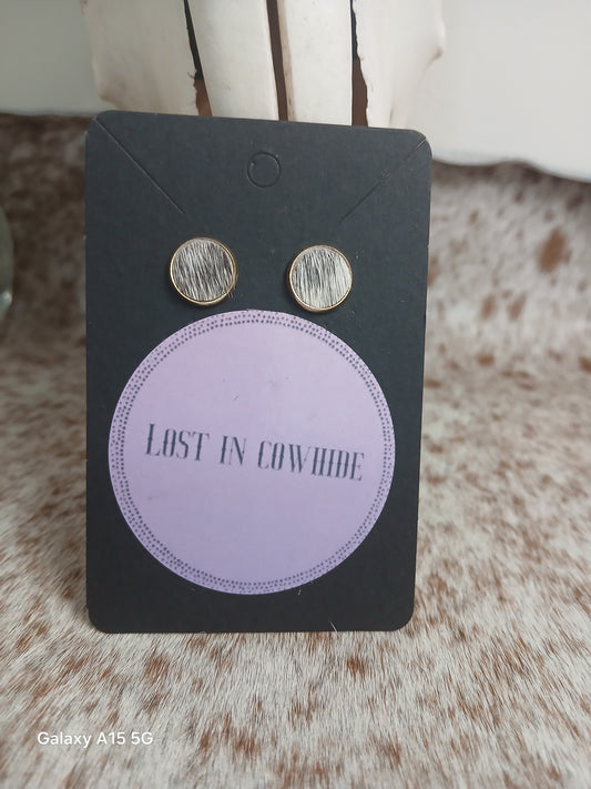 Cowhide stud earrings (golden stud)