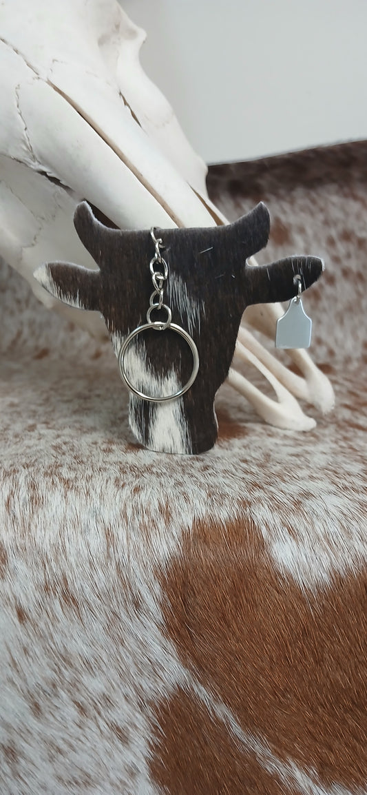 Cowhead keyring with ear tag