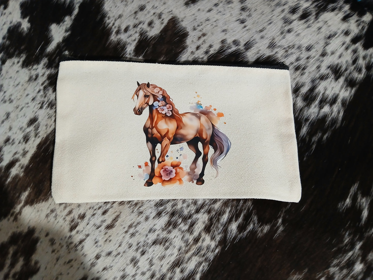 Zip up pouch