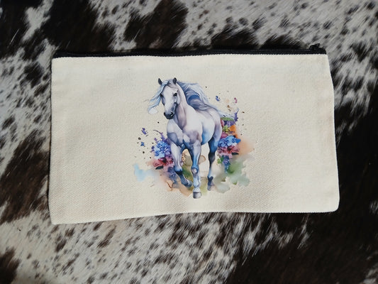 Zip up pouch