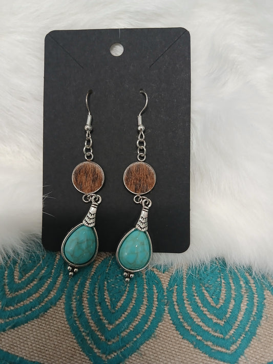 Dangle earrings